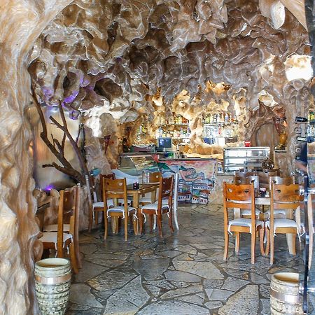 Hotel Shpella Μπεράτ Εξωτερικό φωτογραφία