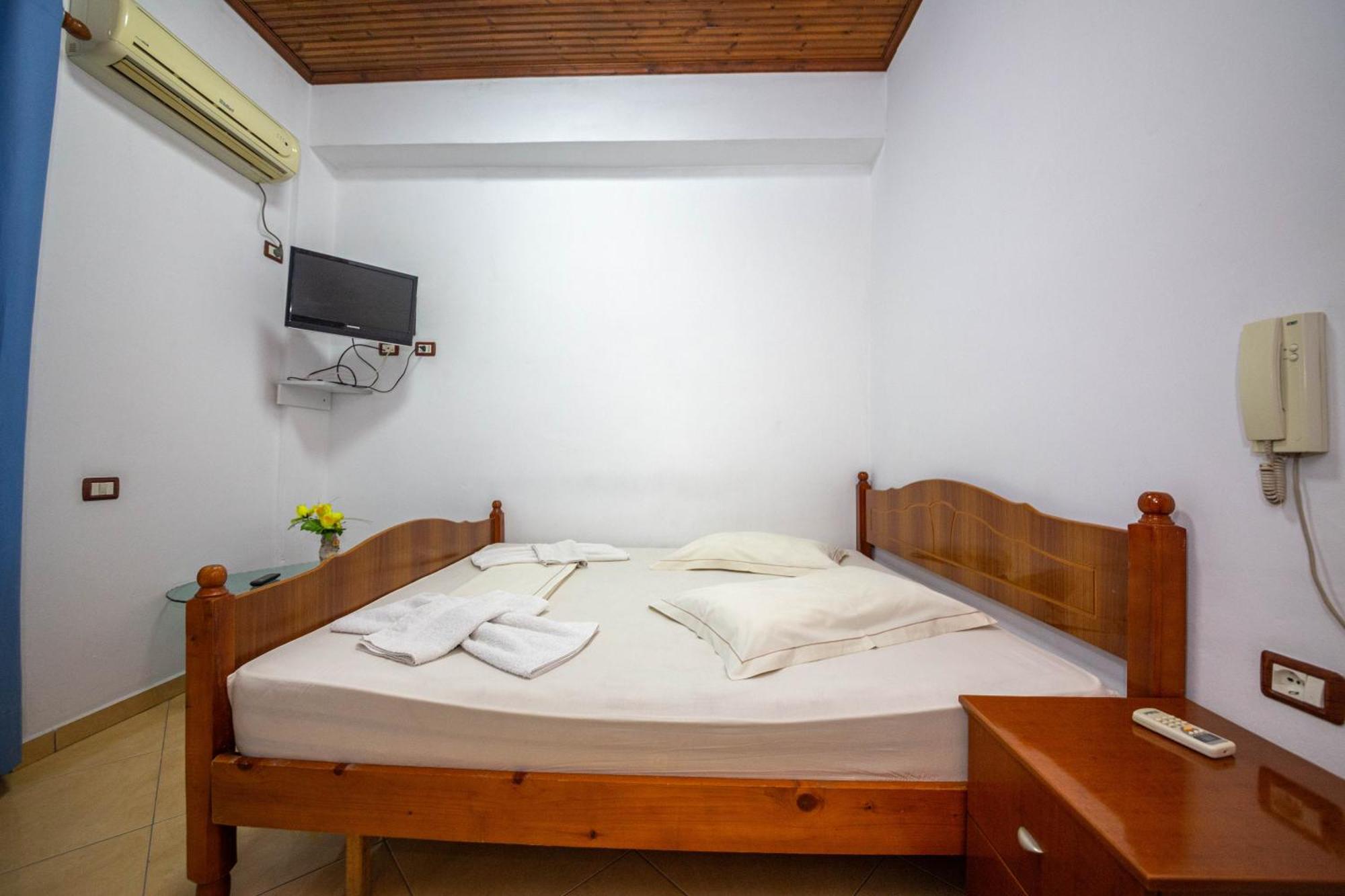 Hotel Shpella Μπεράτ Εξωτερικό φωτογραφία