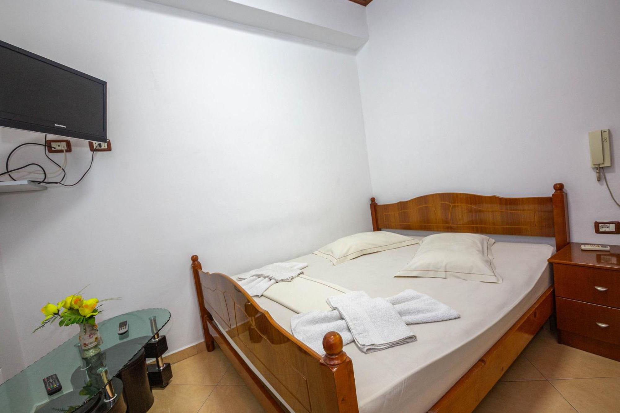 Hotel Shpella Μπεράτ Εξωτερικό φωτογραφία