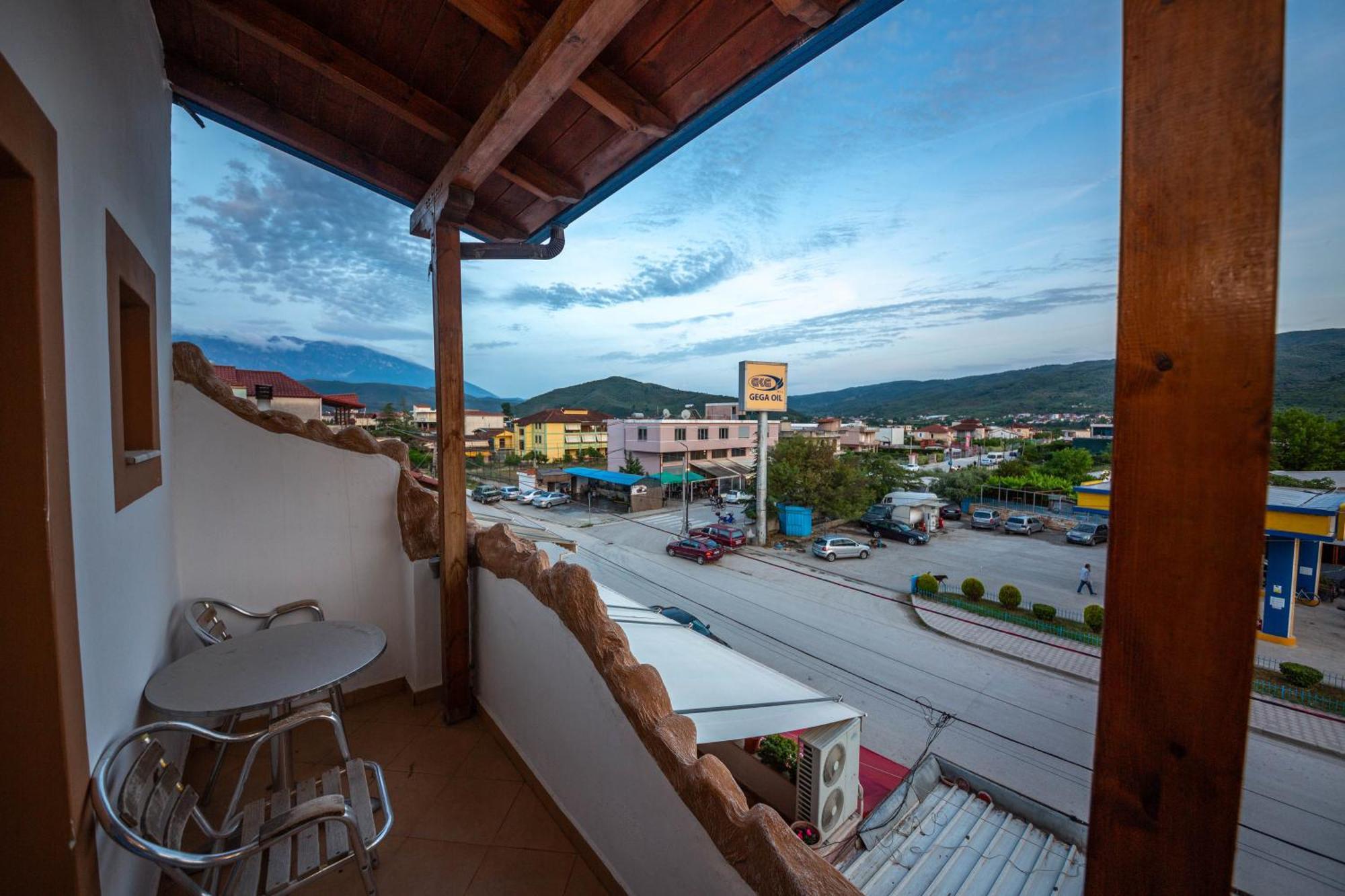 Hotel Shpella Μπεράτ Εξωτερικό φωτογραφία