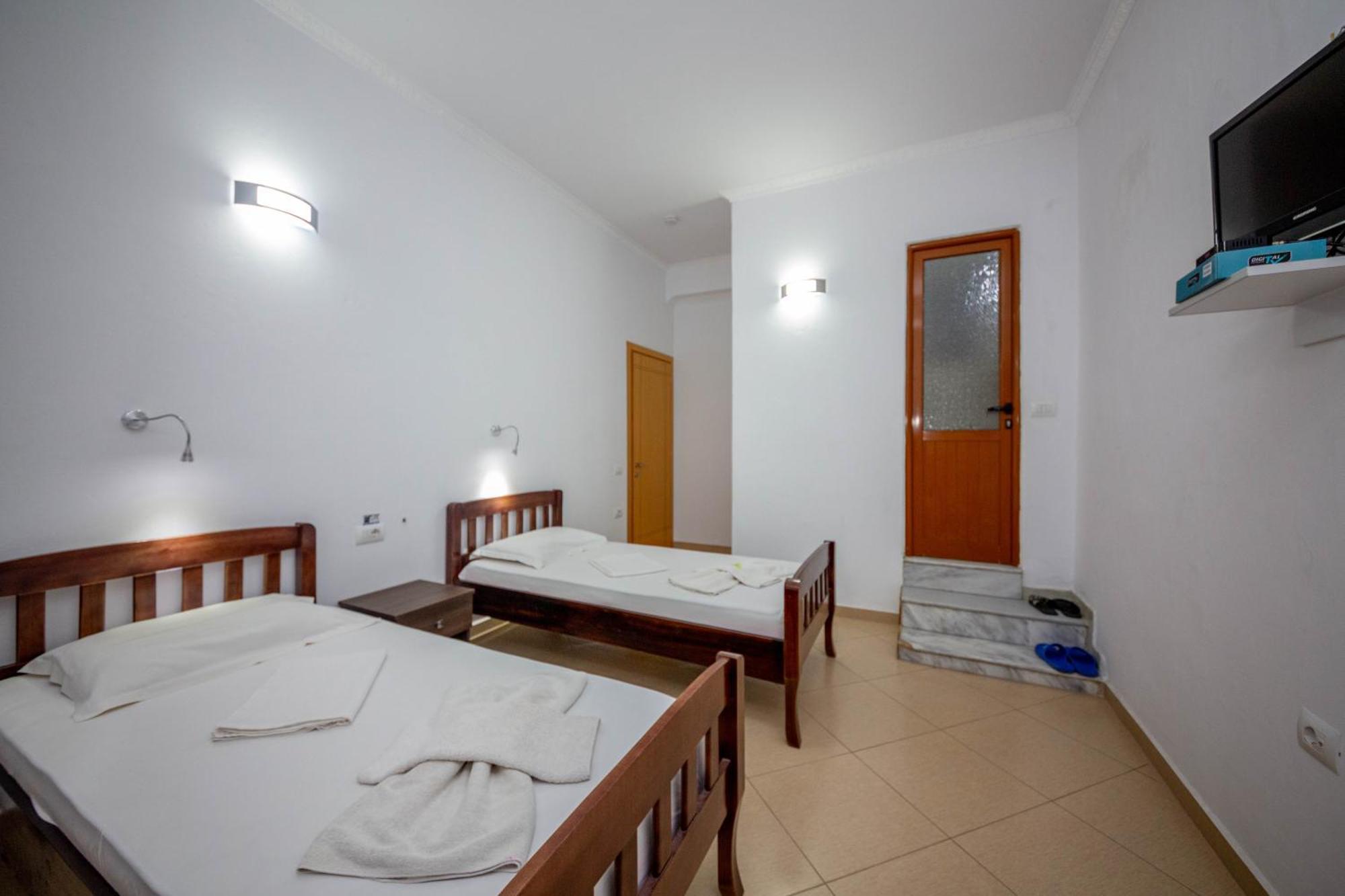 Hotel Shpella Μπεράτ Εξωτερικό φωτογραφία